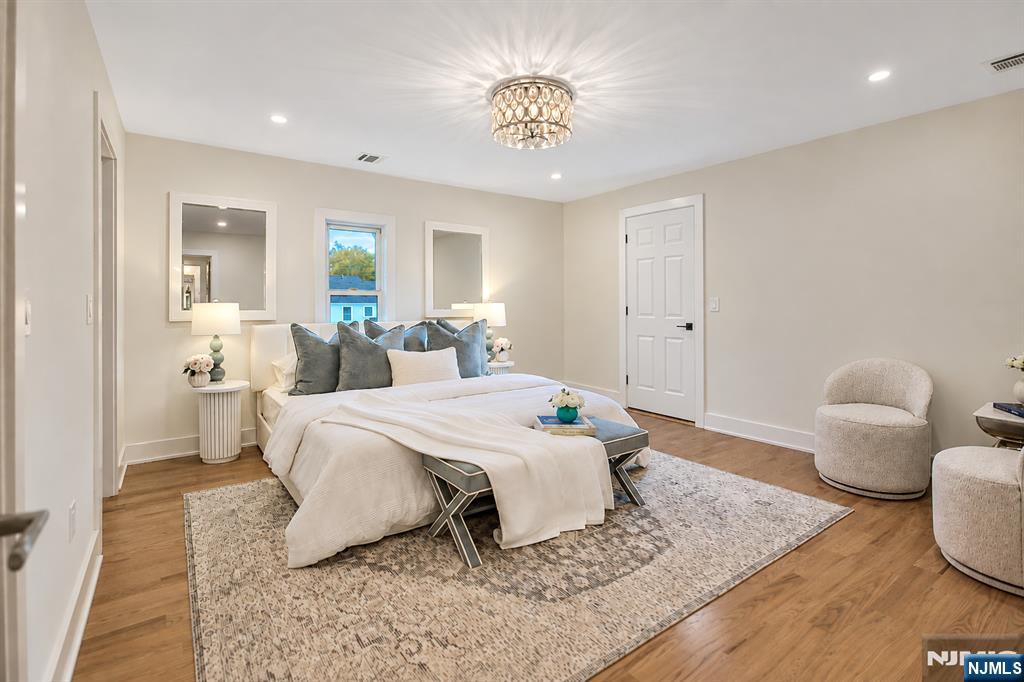 555 Mountain Avenue — photo 23