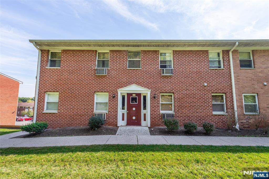 100 Pierson Miller Drive D12