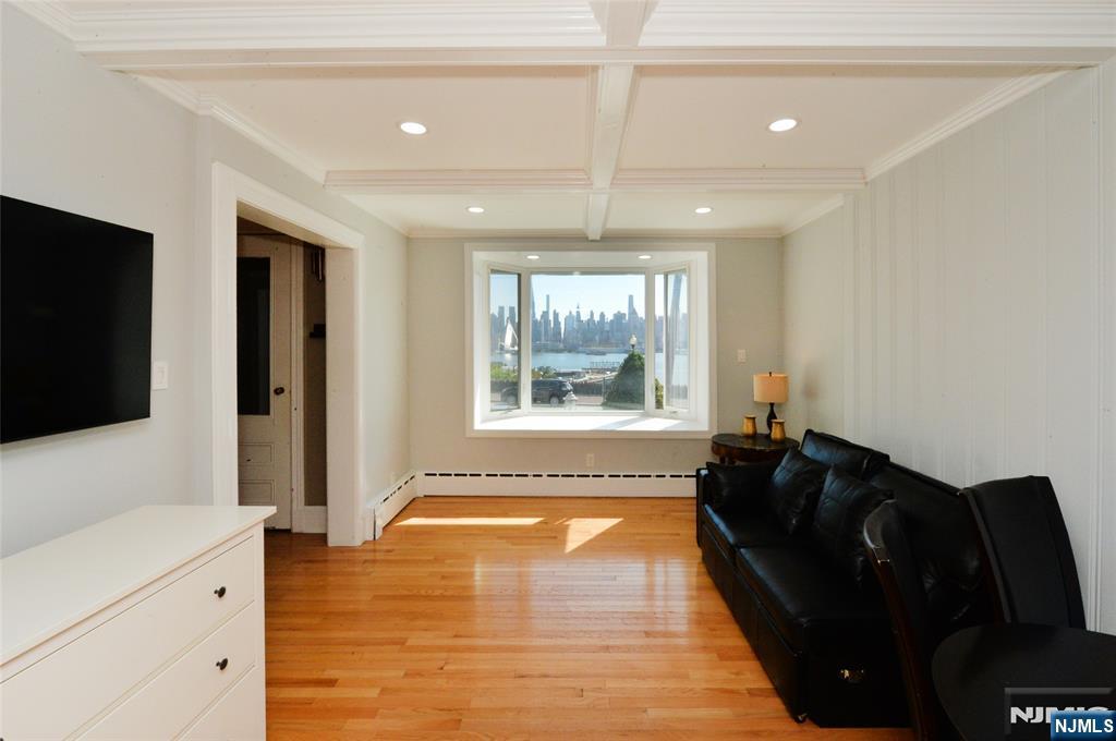 995 E Boulevard - Photo 5