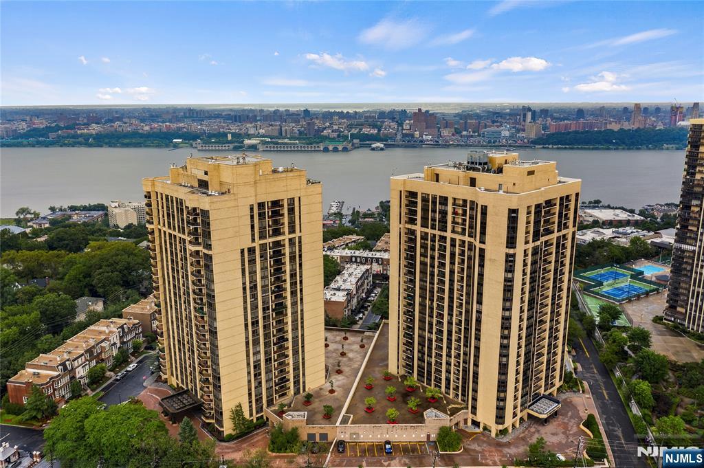 800 Palisade Avenue 807