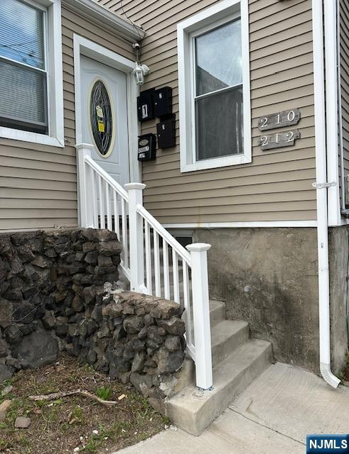 210-212 Temple Street - Photo 5
