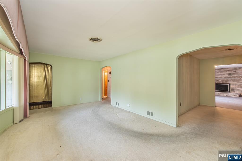 Photo 3 of House for sale at 15-15 Jordan Rd, Fair Lawn, NJ 07410 | MLS# 26037350 | Listing updated on 2026-10-05