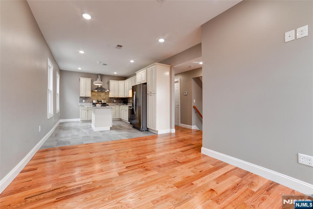793 Kearny Avenue 2 - Photo 4
