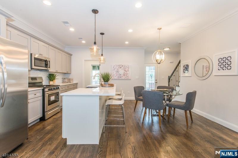 18 Chaz Way - Photo 5