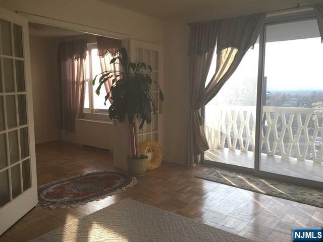 2000 Linwood Avenue 11B - Photo 3