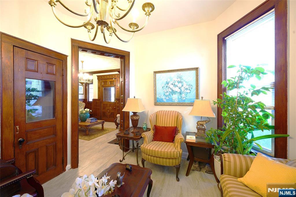 433 New England Terrace - Photo 3