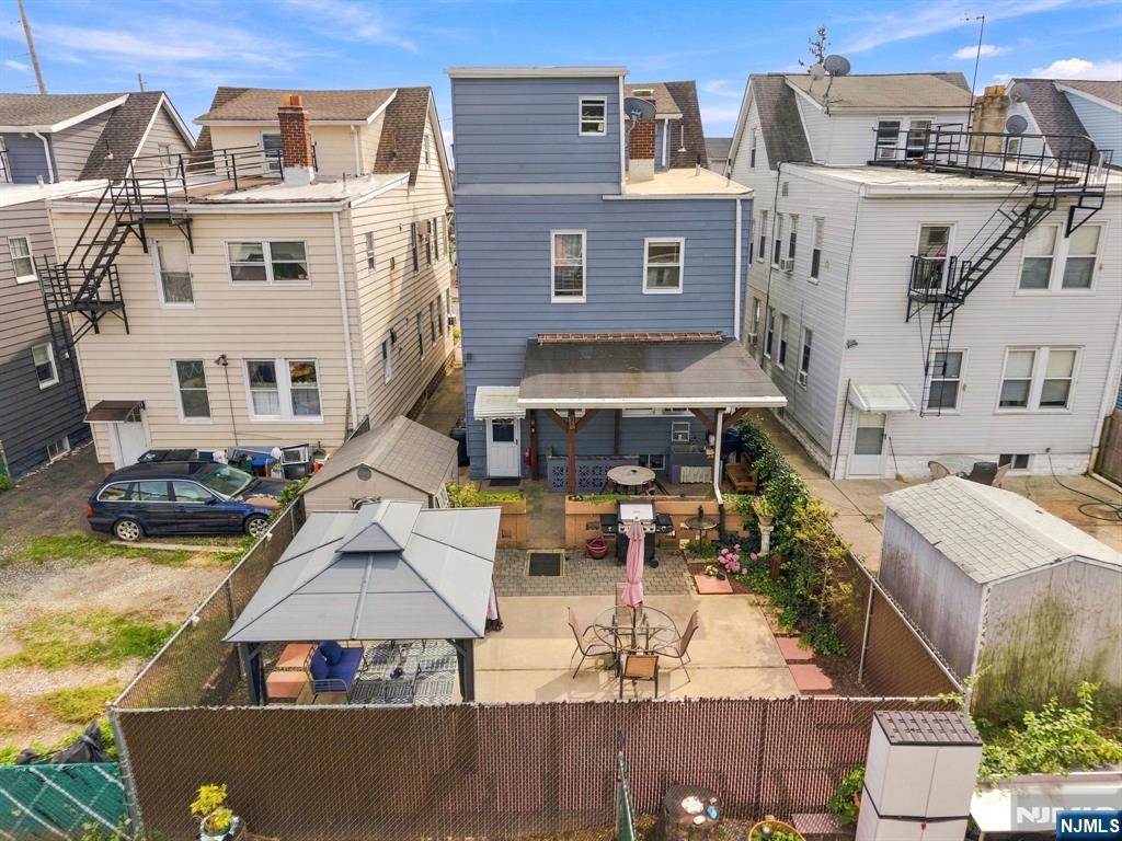 760 Hamilton Street - Photo 3