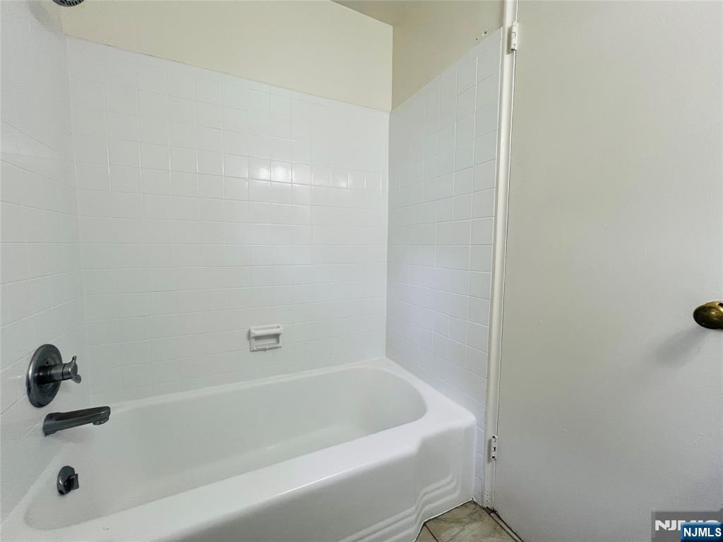 241 Passaic Street 9B - Photo 5