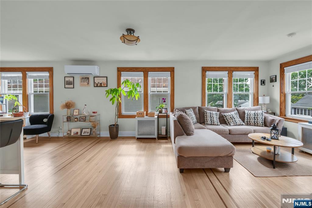 728 Stewart Street - Photo 5