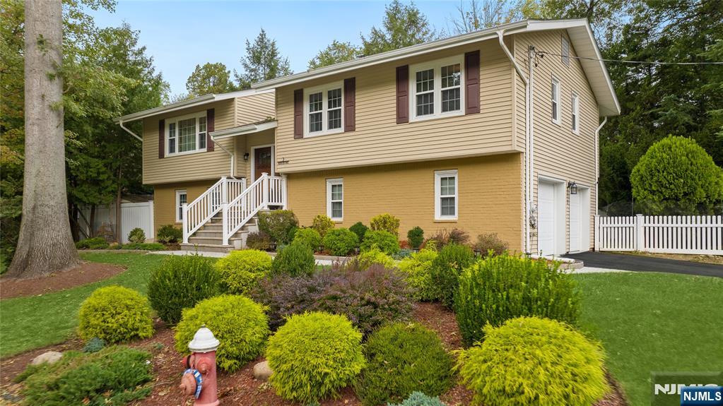 2 Benson Avenue - Photo 2