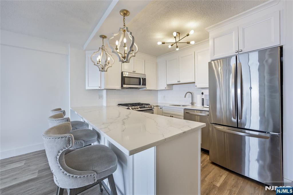 Photo 2 of Condo for sale at 555 North Ave #17L, Fort Lee, NJ 07024 | MLS# 26037459 | Listing updated on 2026-10-06
