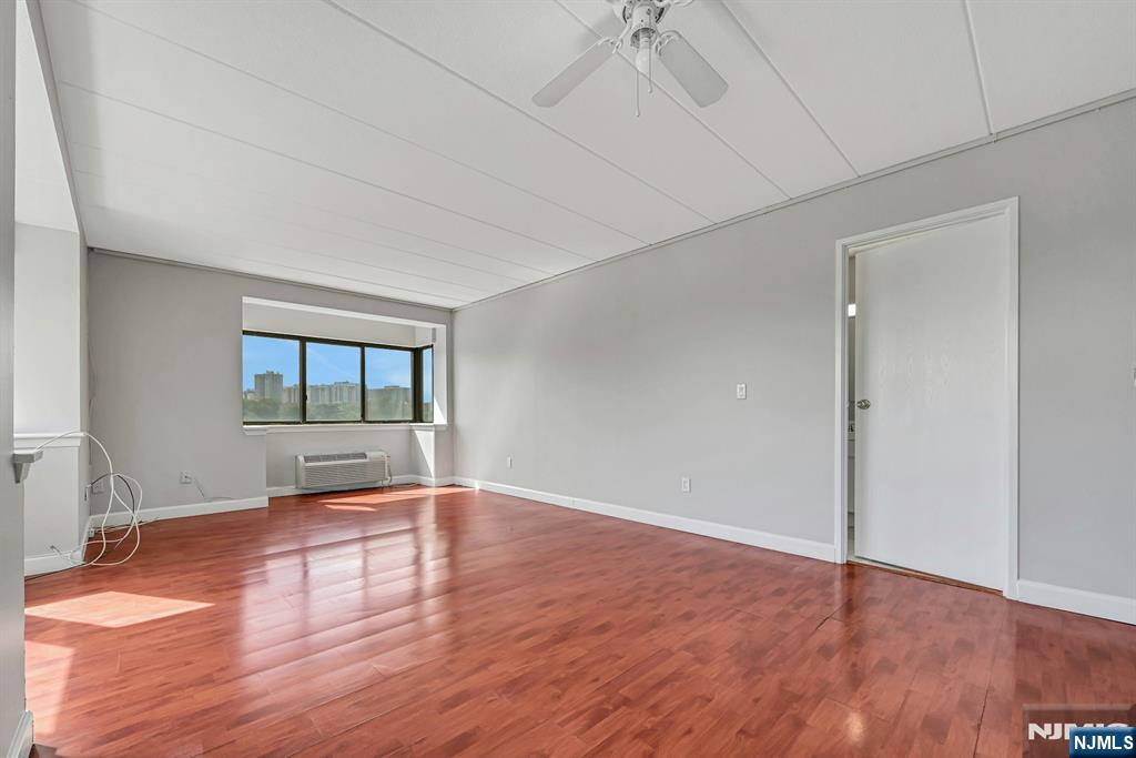 5 Linden Street 5E - Photo 3