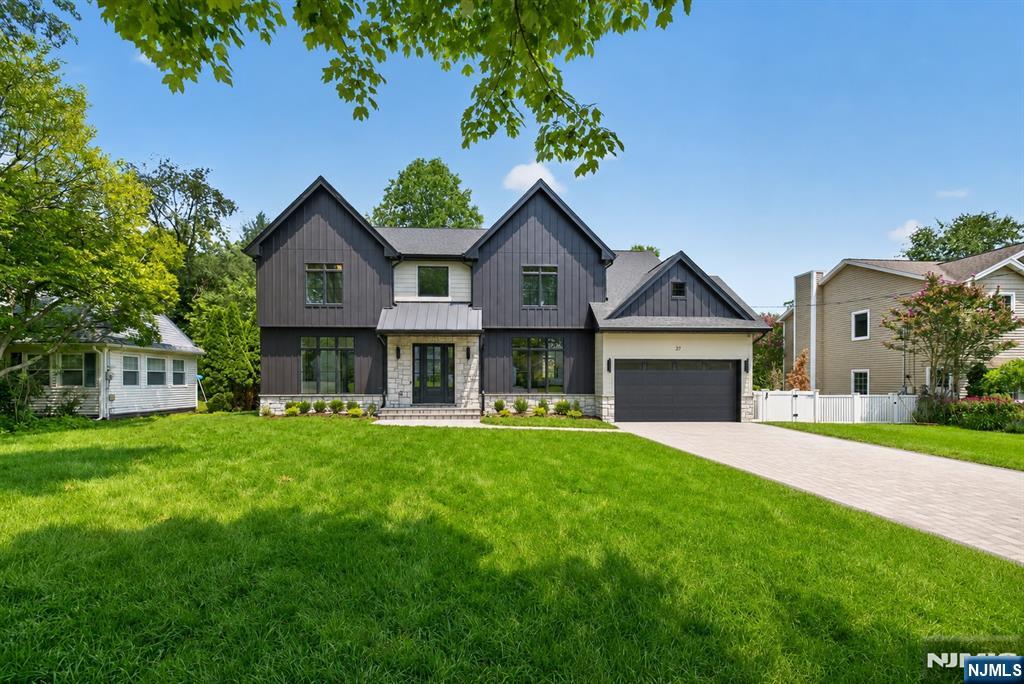 27 Crestwood Drive - Photo 1
