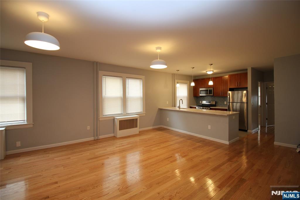 222 Irving Place 4 - Photo 2
