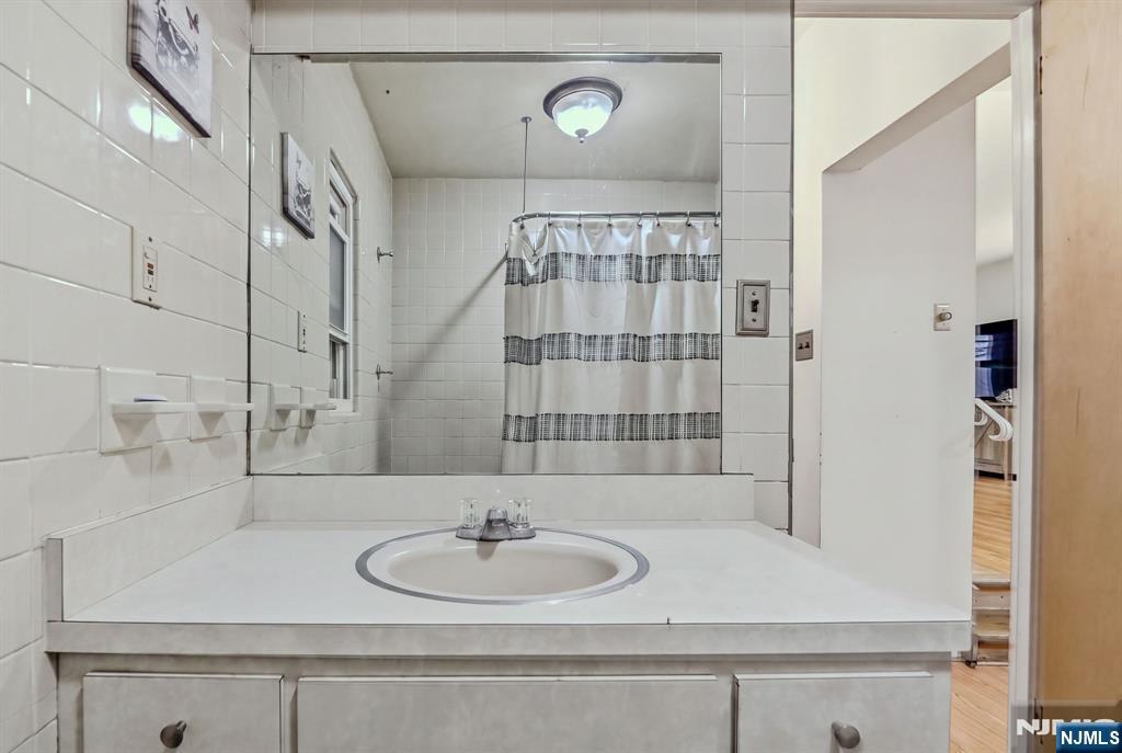 1311 28th Street - Photo 5