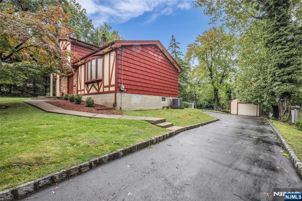 209 Cedar Street - Photo 3