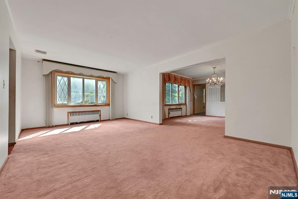 153 Orient Way - Photo 2