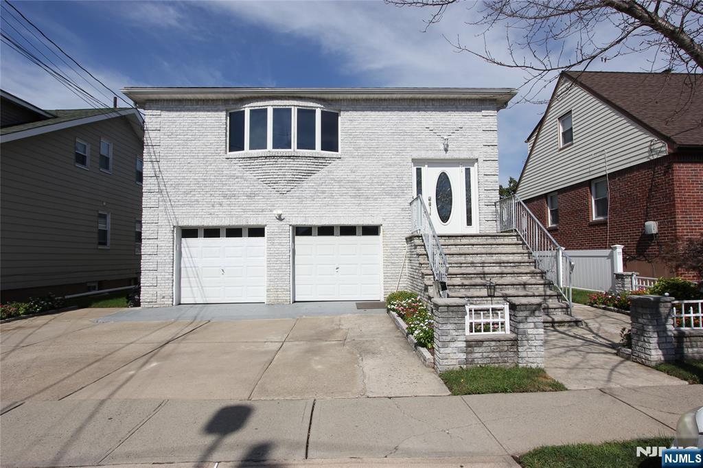 41 Semel Avenue 2 - Photo 1
