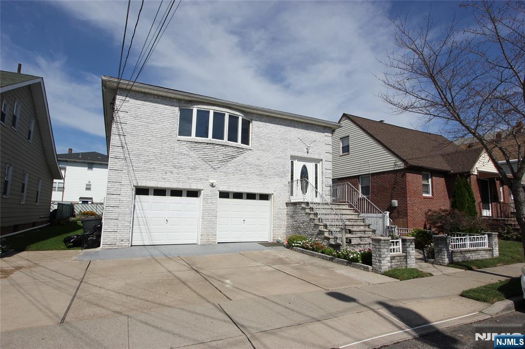 41 Semel Avenue 2 - Photo 2
