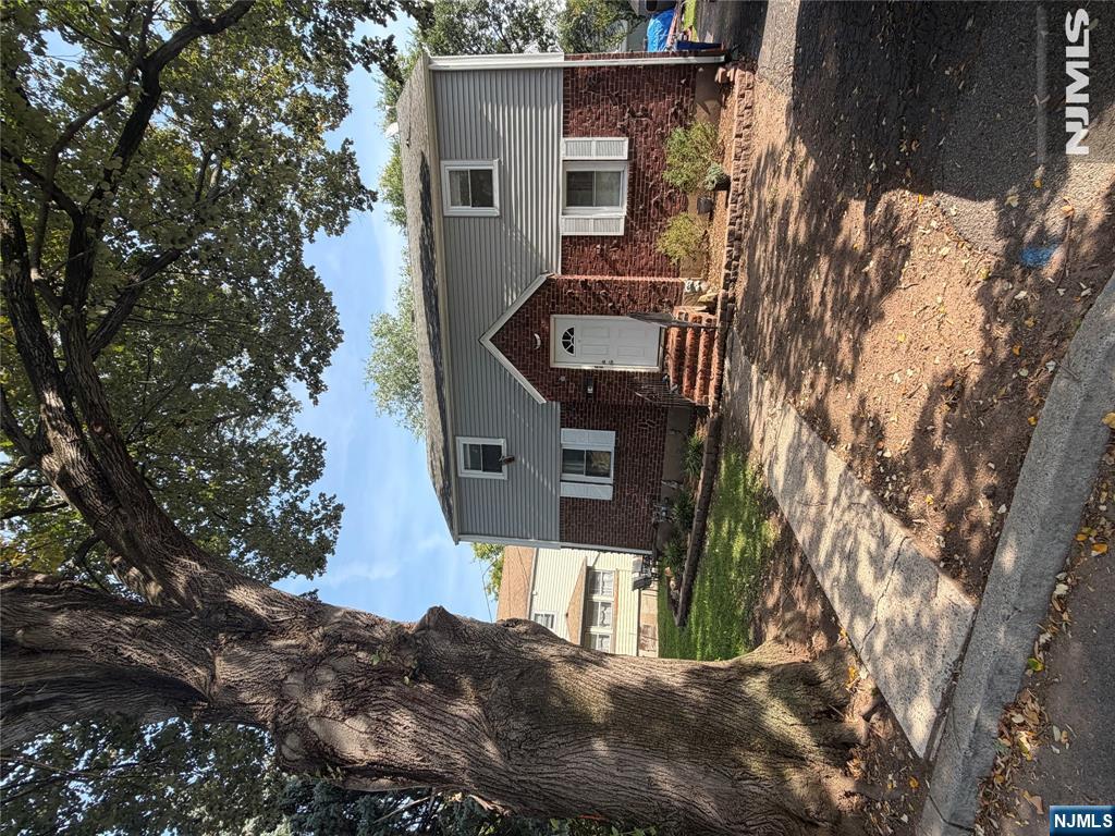 14 Edward Court 2 - Photo 1