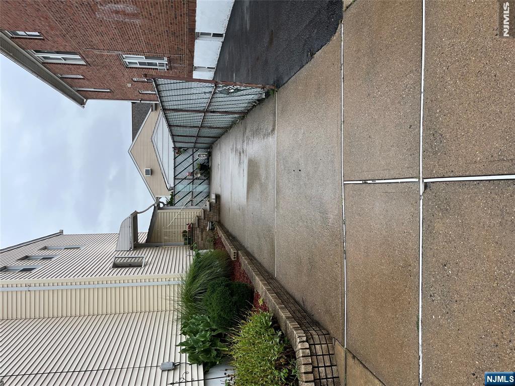 52 Van Riper Avenue 1st Floor - Photo 2