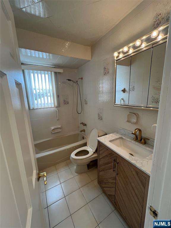 52 Van Riper Avenue 1st Floor - Photo 4