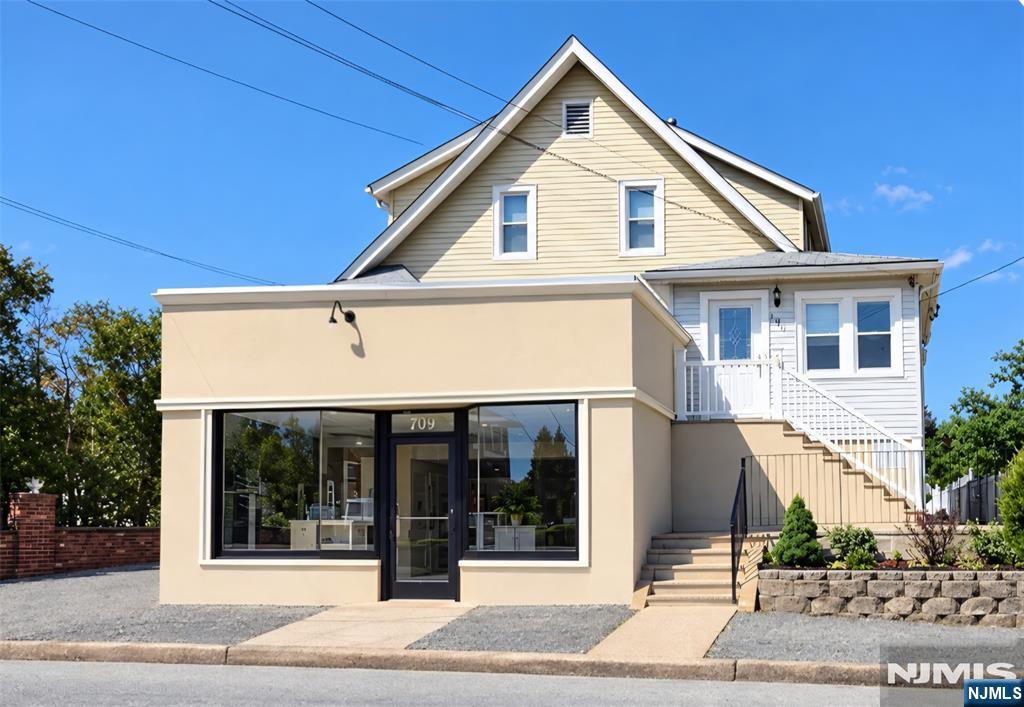 190 Stevens Avenue - Photo 1