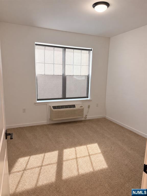 480 Paterson Avenue 108 - Photo 2