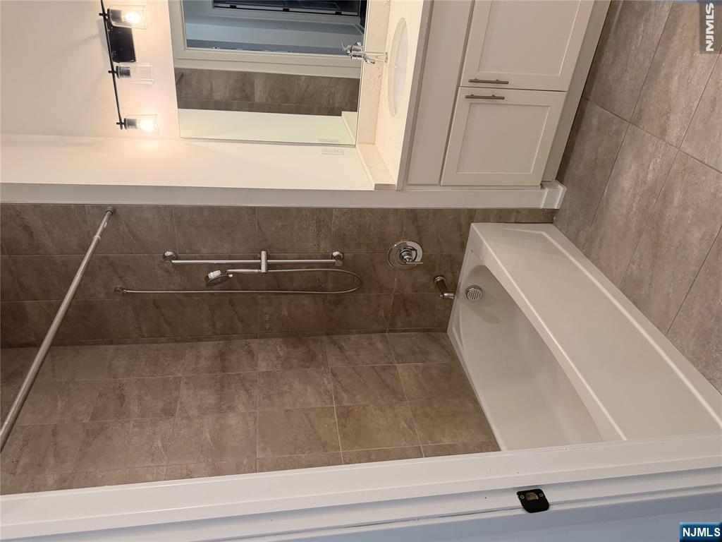 480 Paterson Avenue 108 - Photo 3