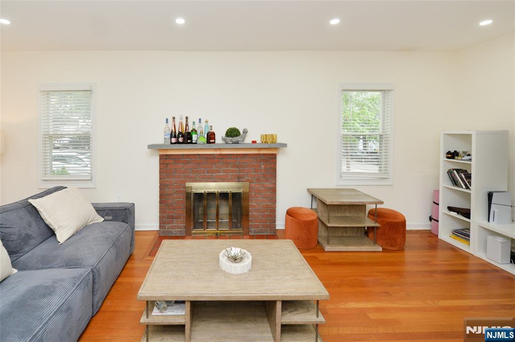 21 Spruce Avenue - Photo 3