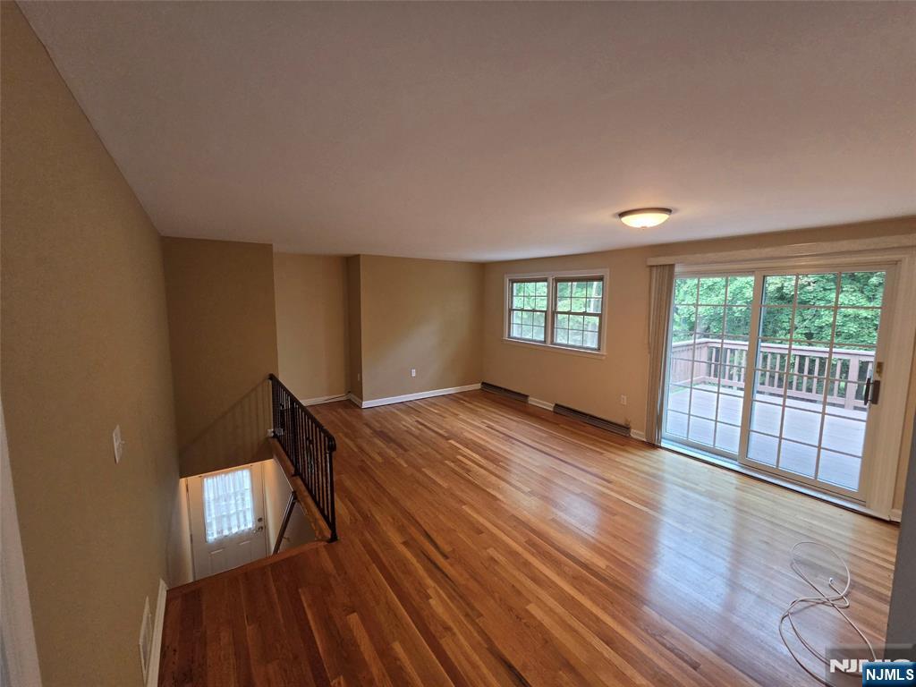 857 Pompton Avenue - Photo 2