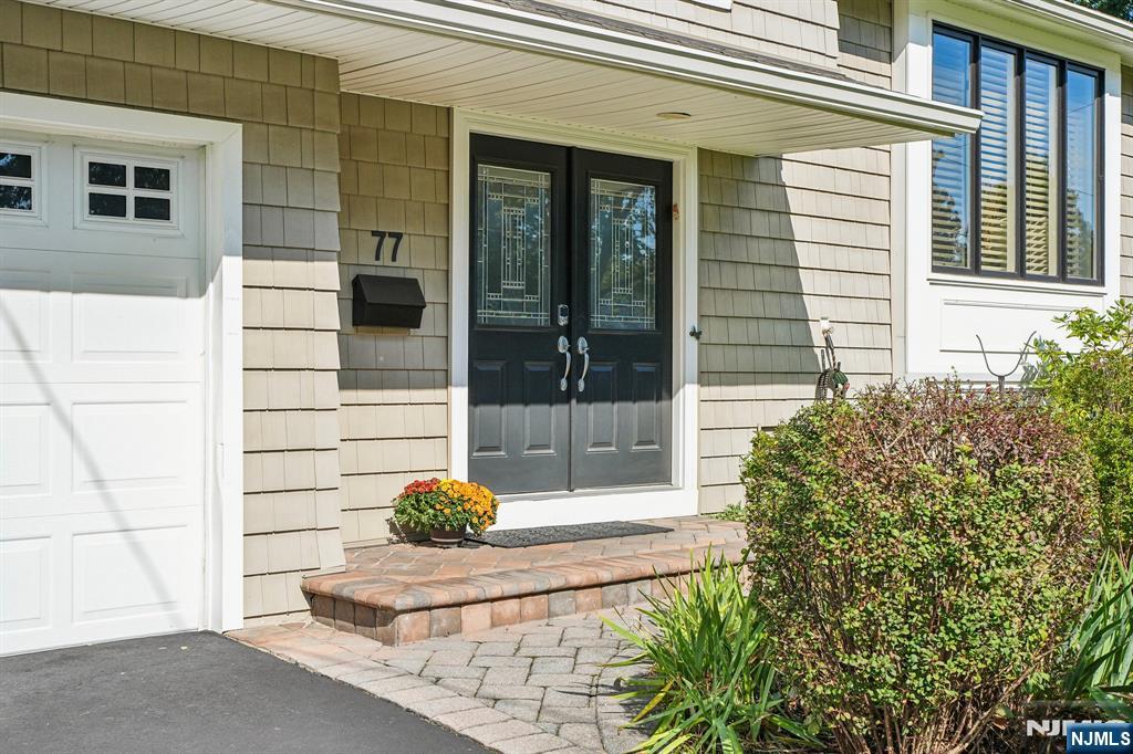 77 Francine Avenue - Photo 4