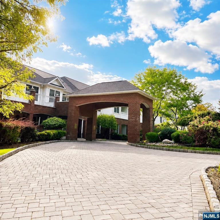 80 Ridgewood Road 107 - Photo 1