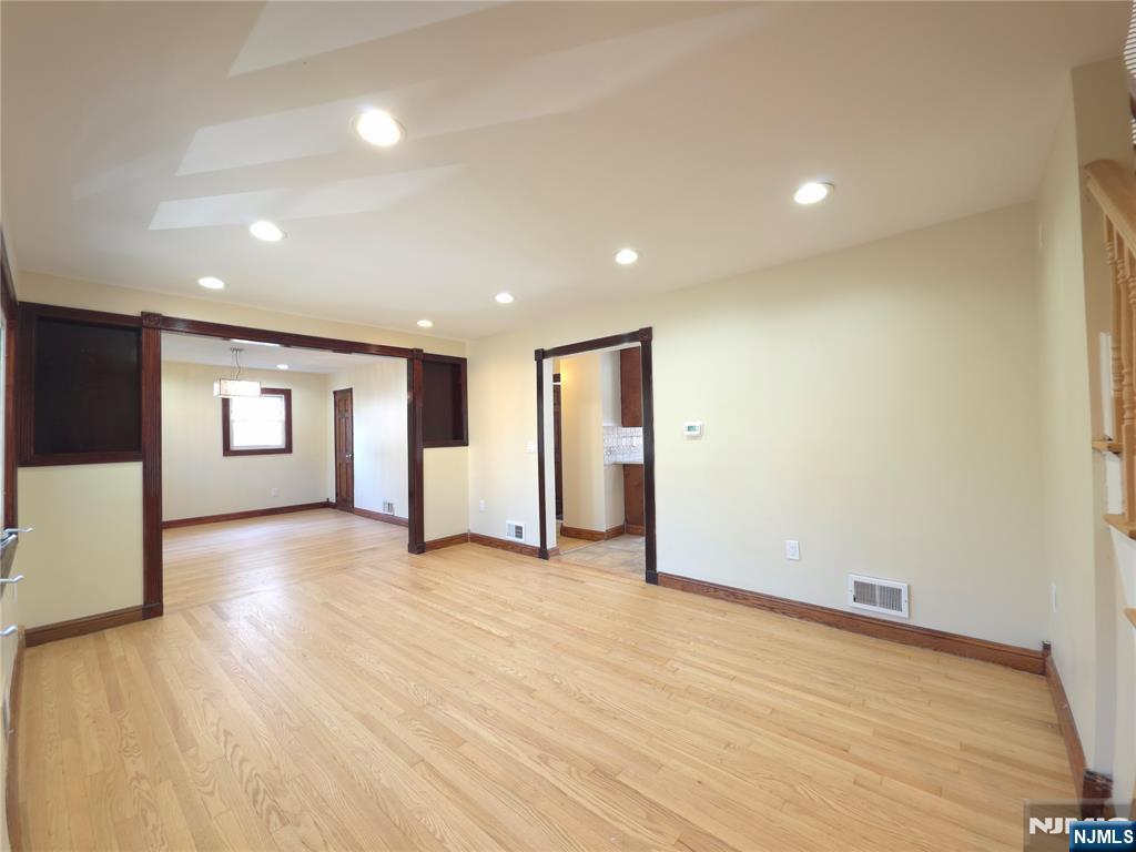 683-685 Mill Street - Photo 4