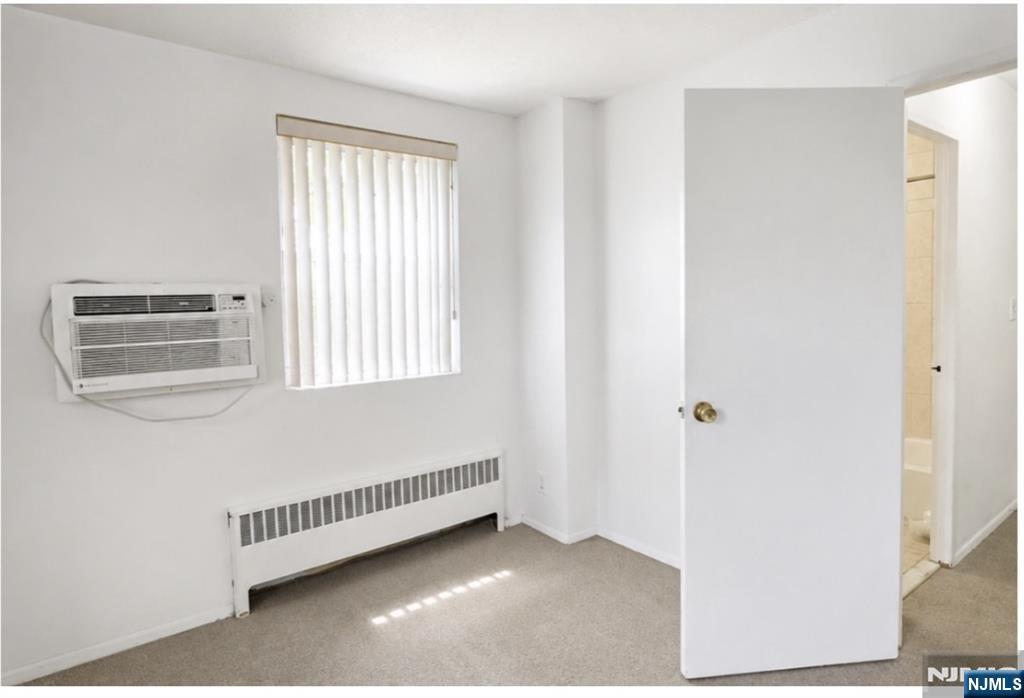 2345 Linwood Avenue 1A - Photo 5