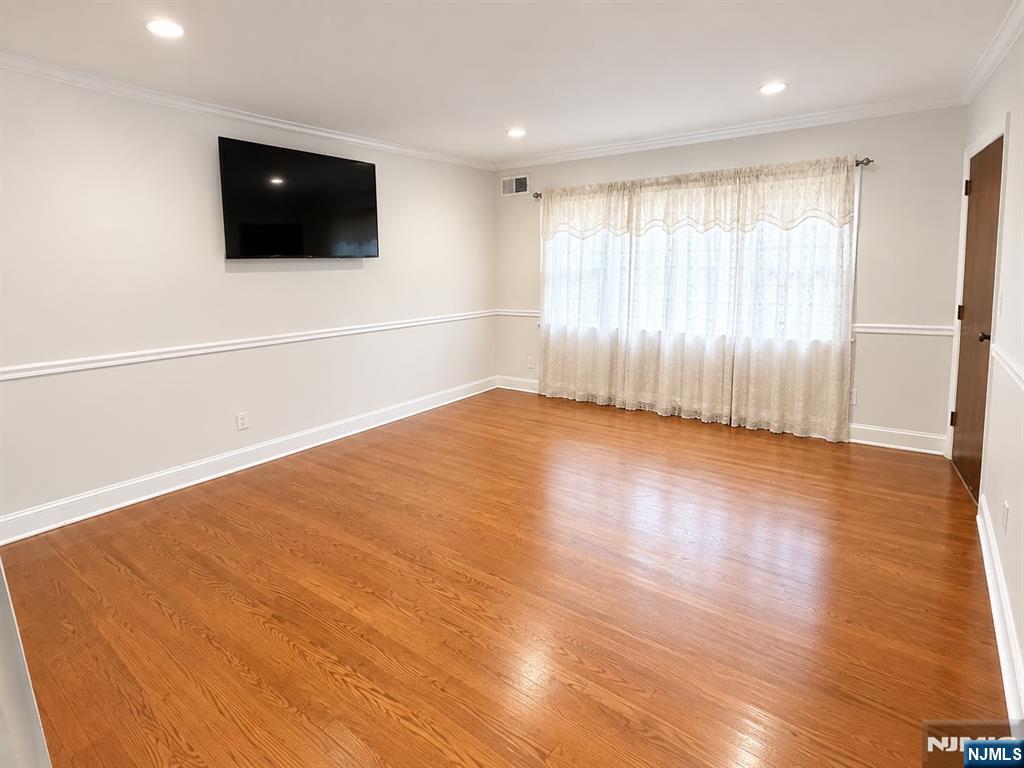 514 Division Avenue 1 - Photo 2