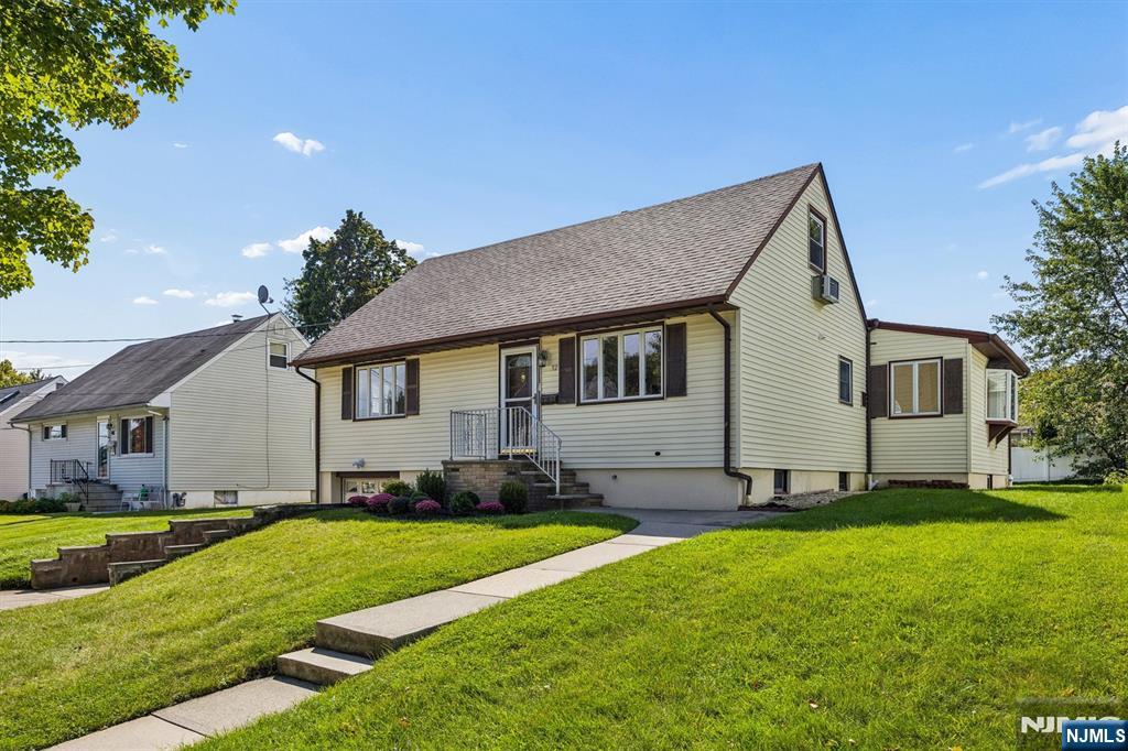 52 Huemmer Terrace - Photo 1