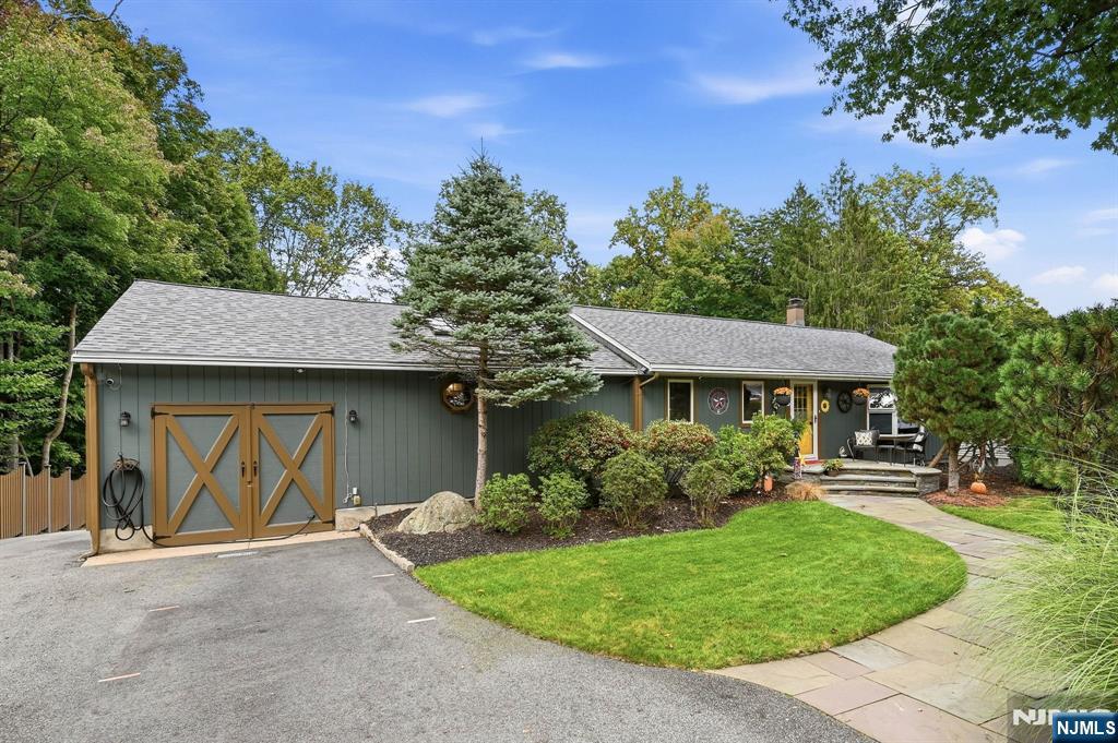 Photo 3 of House for sale at 63 Manito Ave, Oakland, NJ 07436 | MLS# 26037592 | Listing updated on 2026-10-05