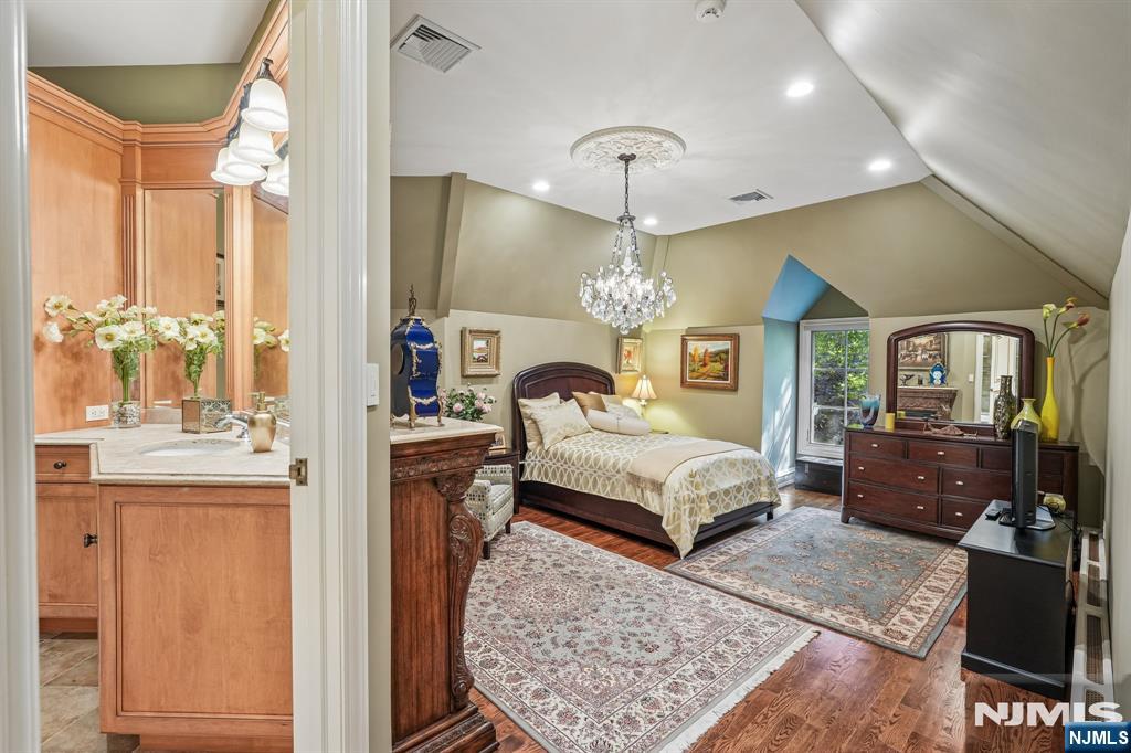 743 Peach Tree Lane — photo 27