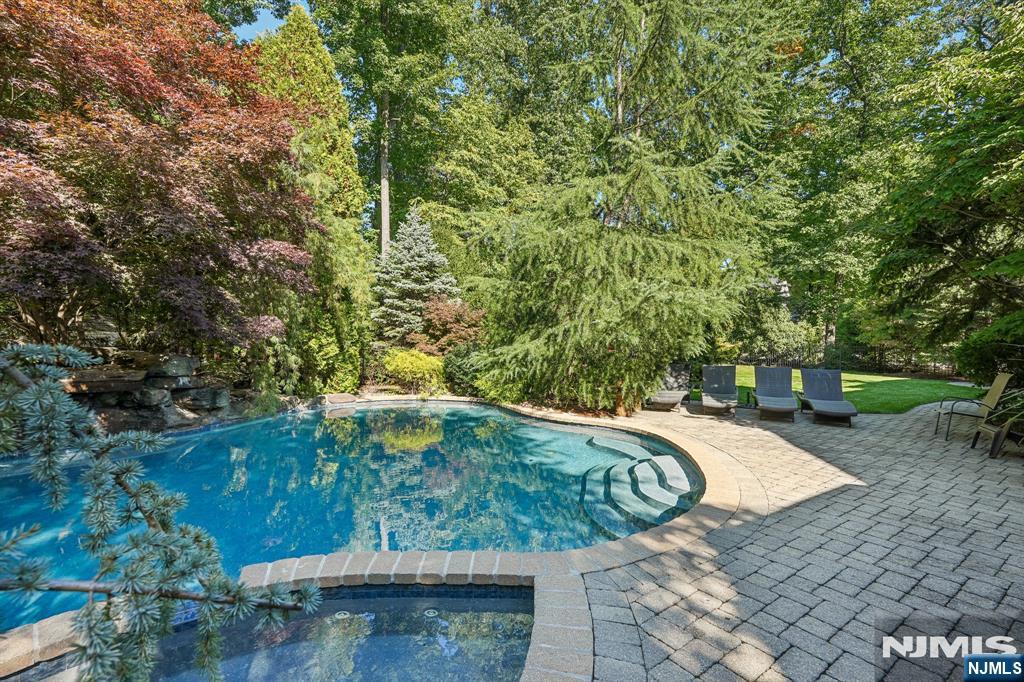 743 Peach Tree Lane — photo 34