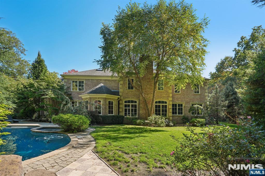 743 Peach Tree Lane — photo 36