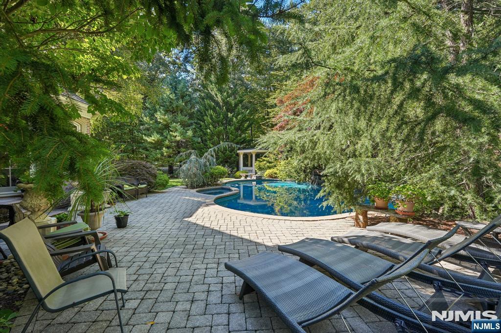 743 Peach Tree Lane — photo 39