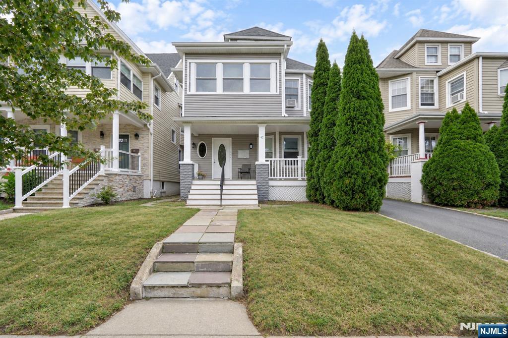 42 Willow Street