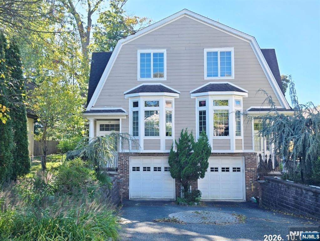 22 Mahan Street - Photo 1