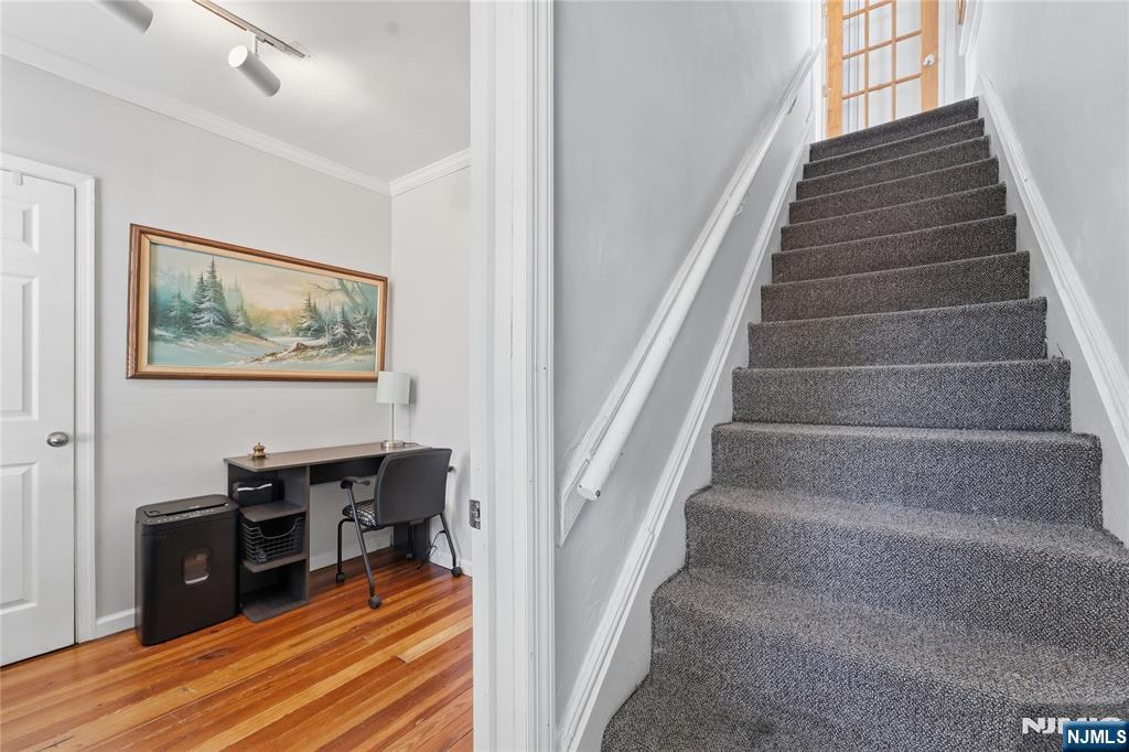 171 Van Winkle Street - Photo 2