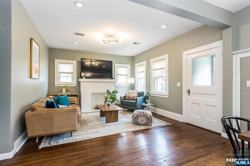 25 Davey Street - Photo 4