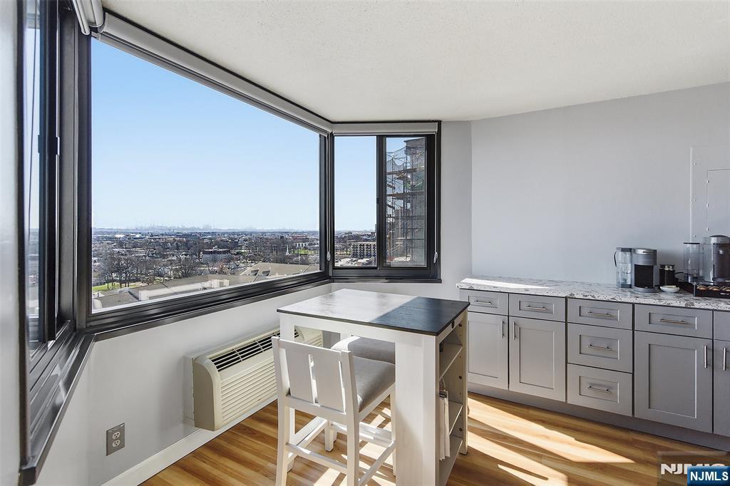 326 Prospect Avenue 11E - Photo 4
