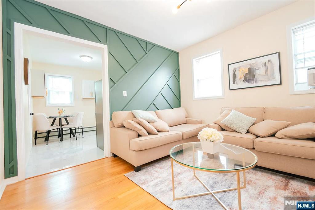18 Van Rensselear Street - Photo 5