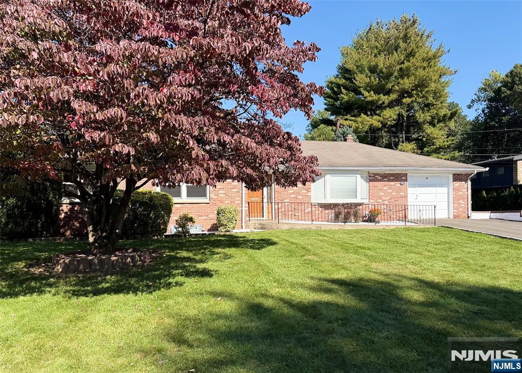 66 Enclosure Street - Photo 1