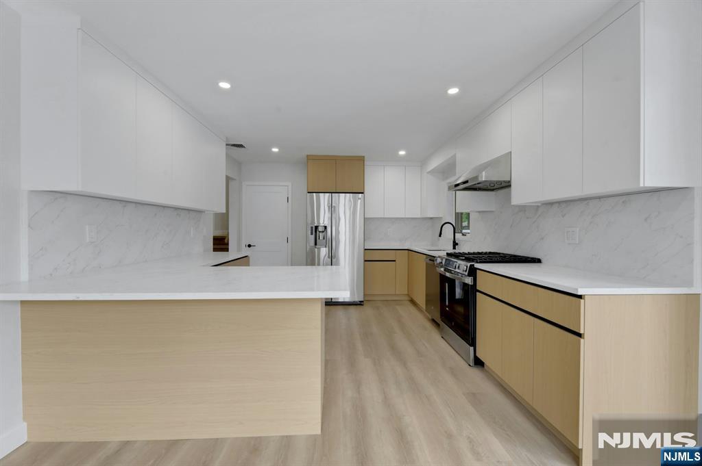 11 Raymond Street — photo 11